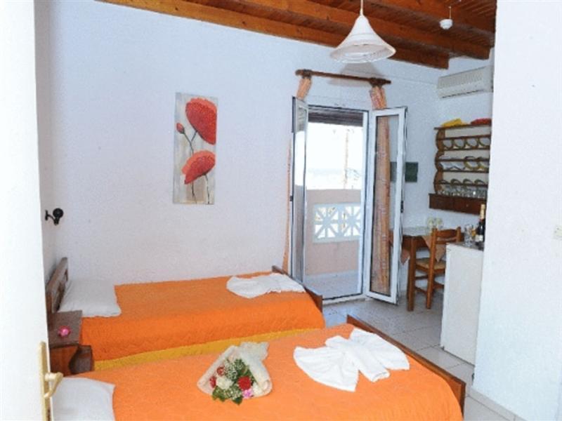 Kastro Beach Apartments Malia  Ngoại thất bức ảnh